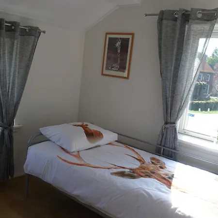 The Holidayhouse - 5 Min Efteling 3*