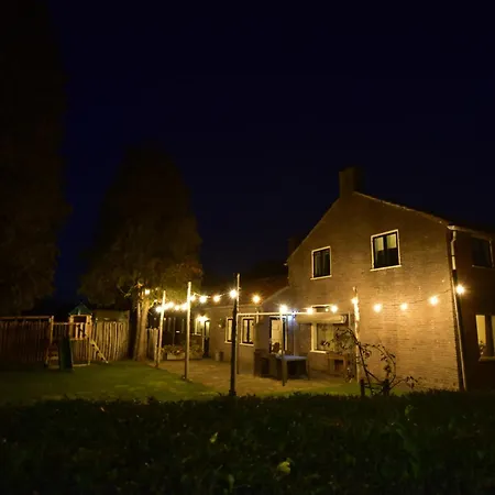 ベッド・アンド・ブレックファスト The Holidayhouse - 5 Min Efteling - Max 5 Pers & 1 Baby Loon op Zand