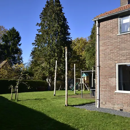 The Holidayhouse - 5 Min Efteling - Max 5 Pers & 1 Baby Bed & Breakfast 3*