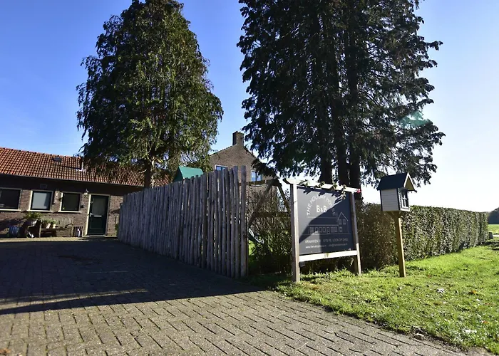 The Holidayhouse - 5 Min Efteling 3*