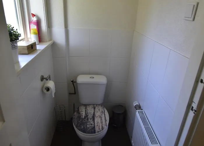 Bed & Breakfast The Holidayhouse - 5 Min Efteling - Max 5 Pers & 1 Baby 3*